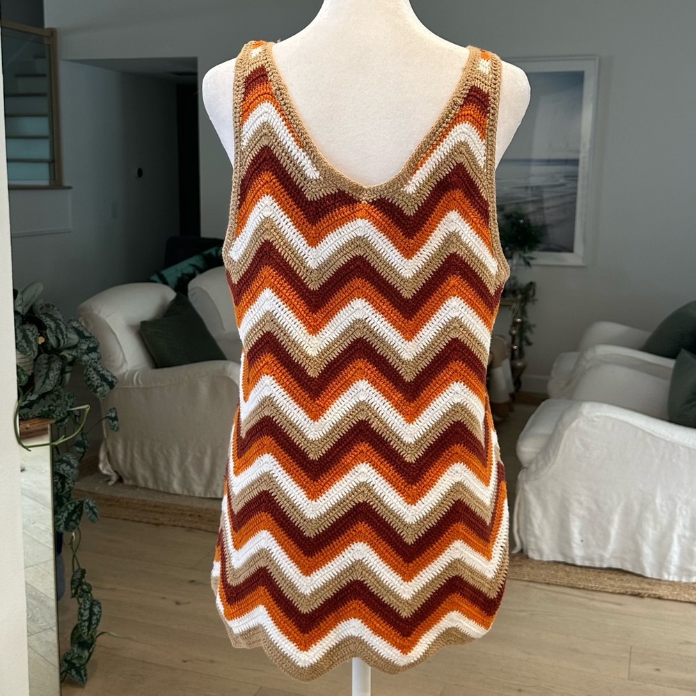 Romeo & Juliet Couture Boho Chevron Crochet Tank Top